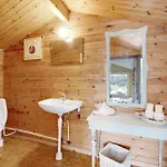 Stunning In With 2 Bedrooms Knebel